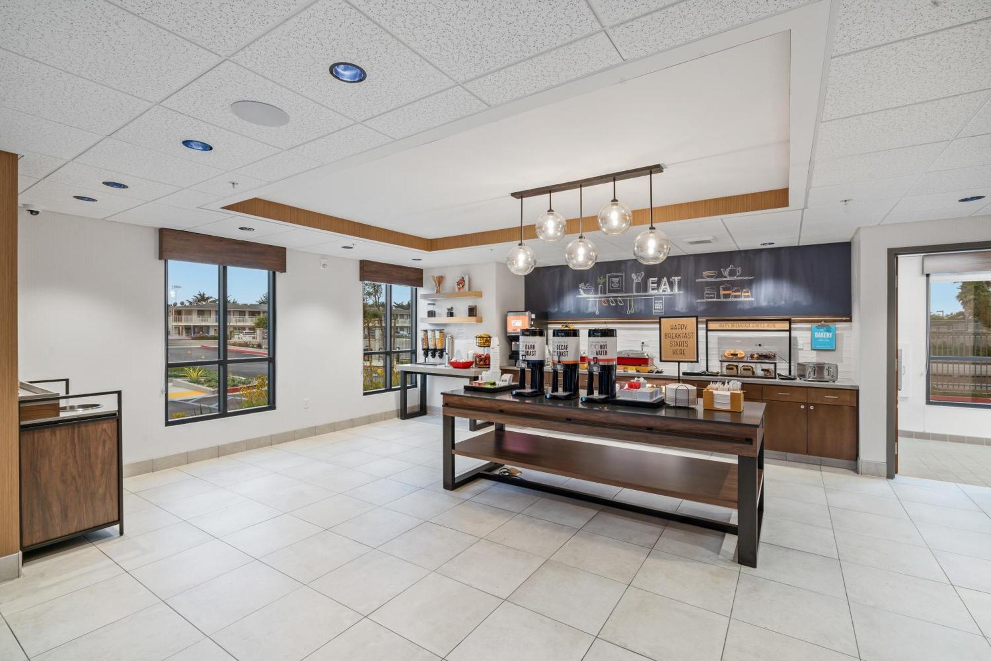 Hampton Inn Morro Bay Exterior photo